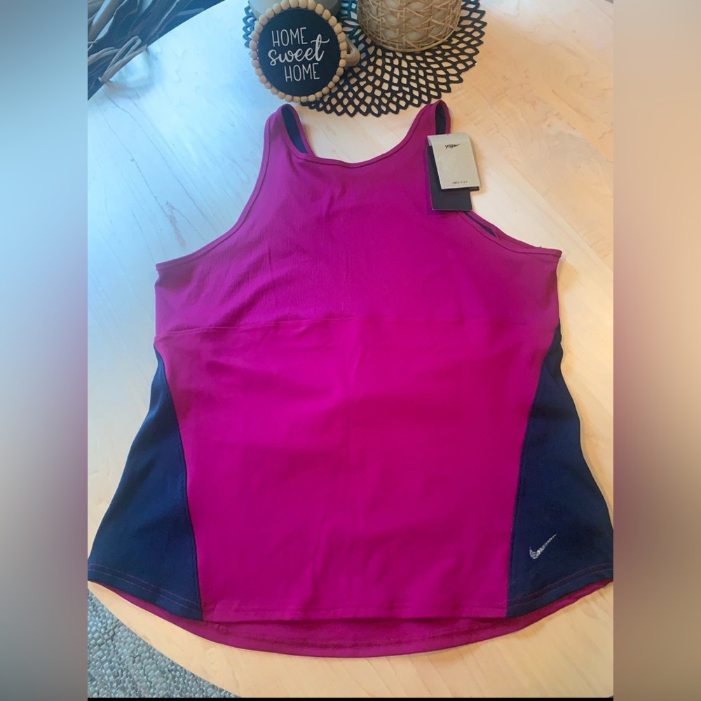 NWT Nike Yoga tank top with open back XXL/XL-L